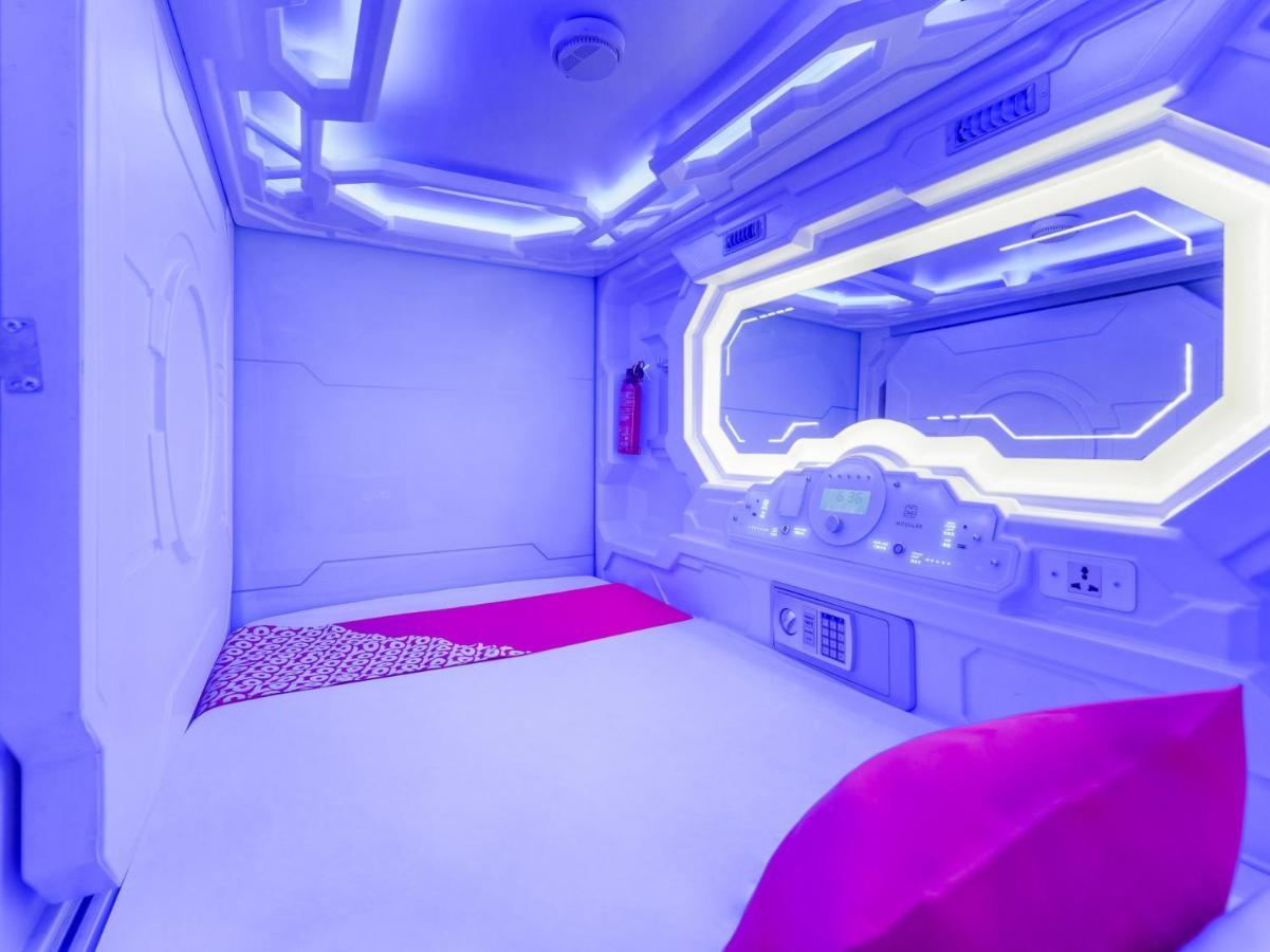 Oyo 89635 Modular Langkawi Capsule Hotel Padang Mat Sirat Exterior photo